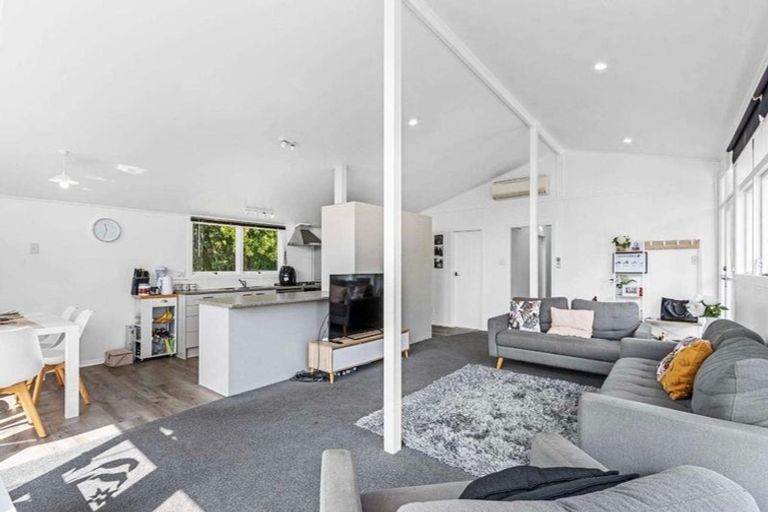 Photo of property in 183b Matsons Avenue, Papanui, Christchurch, 8053