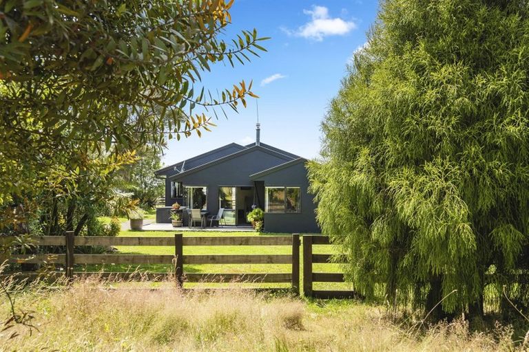 Photo of property in 2 Seales Road, Oropi, Tauranga, 3173