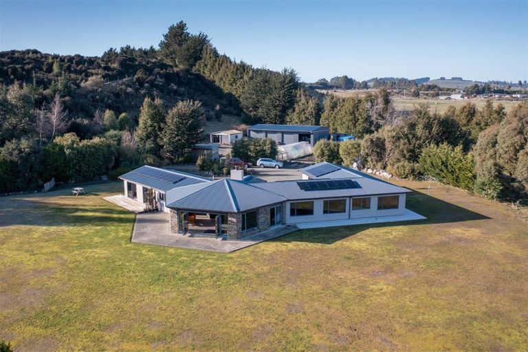 Photo of property in 454b Te Anau Milford Highway, Te Anau, 9679