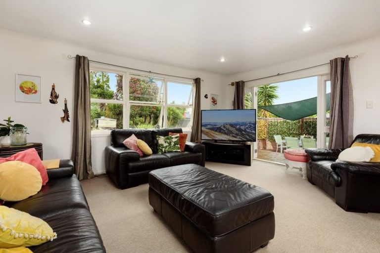 Photo of property in 12 Gilmore Street, Te Puke, 3119