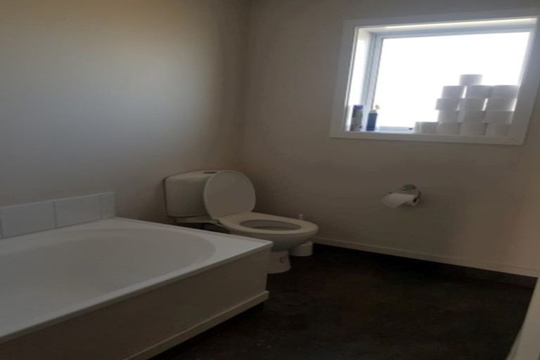 Photo of property in 75 Lothian Crescent, Strathern, Invercargill, 9812