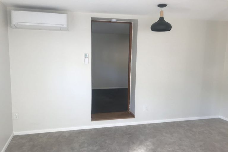 Photo of property in 18 Edinburgh Terrace, Berhampore, Wellington, 6023