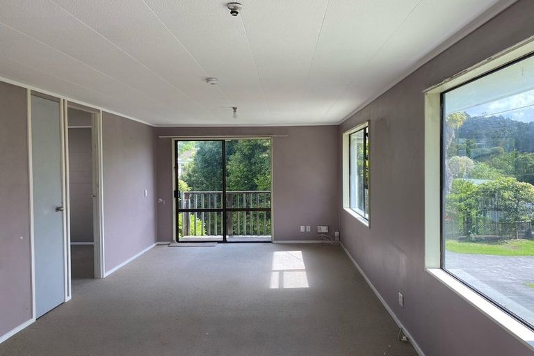 Photo of property in 1/727 Swanson Road, Swanson, Auckland, 0612