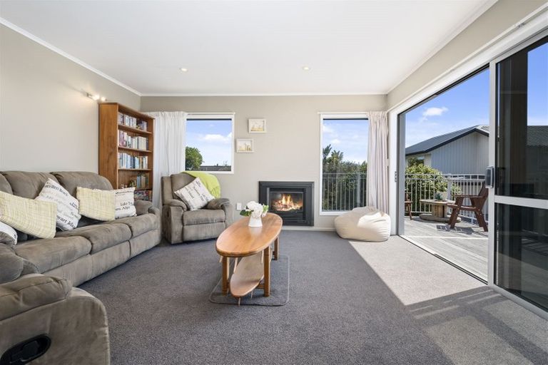 Photo of property in 41b Dickson Road, Papamoa Beach, Papamoa, 3118