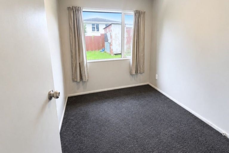 Photo of property in 613 Massey Road, Mangere, Auckland, 2022