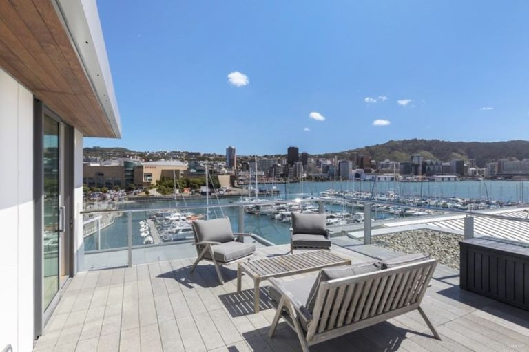 Photo of property in Clyde Quay Wharf, 5/8a Clyde Quay Wharf, Te Aro, Wellington, 6011