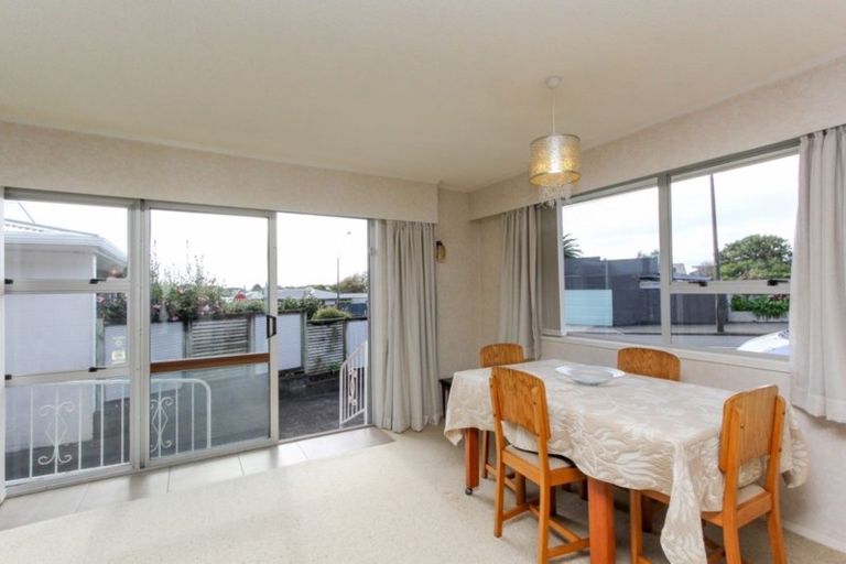 Photo of property in 54a Cutfield Road, New Plymouth, 4310