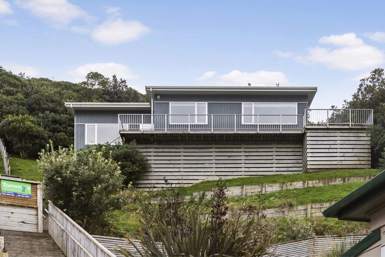 Photo of property in 12c Freeling Street, Island Bay, Wellington, 6023