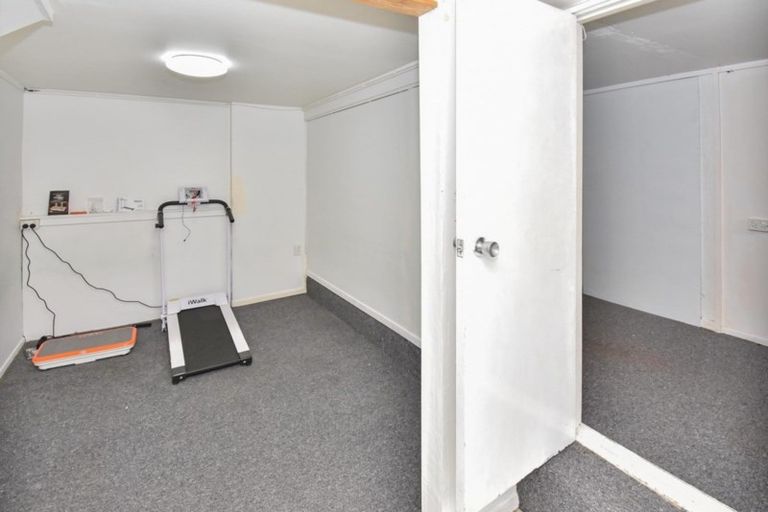 Photo of property in 10 Harford Place, Pakuranga Heights, Auckland, 2010