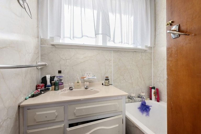 Photo of property in 49 Totara Park Road, Clouston Park, Upper Hutt, 5018