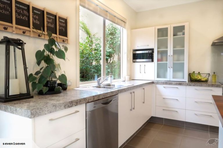 Photo of property in 2/745 Acacia Bay Road, Acacia Bay, Taupo, 3330