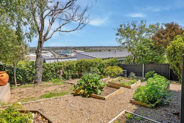 Photo of property in 31 Cannon Hill Crescent, Mount Pleasant, Christchurch, 8081