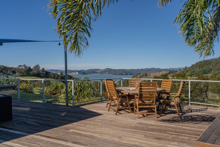 Photo of property in 16 Tironui Place, Whitianga, 3510