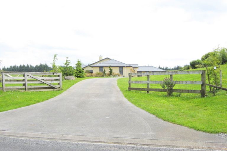 Photo of property in 34 Terry Smyth Drive, Kumeu, 0892