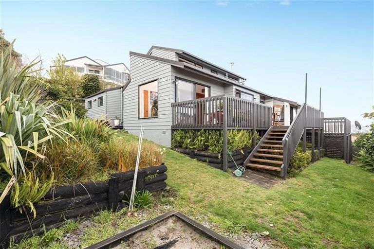 Photo of property in 2 Keam Way, Welcome Bay, Tauranga, 3112