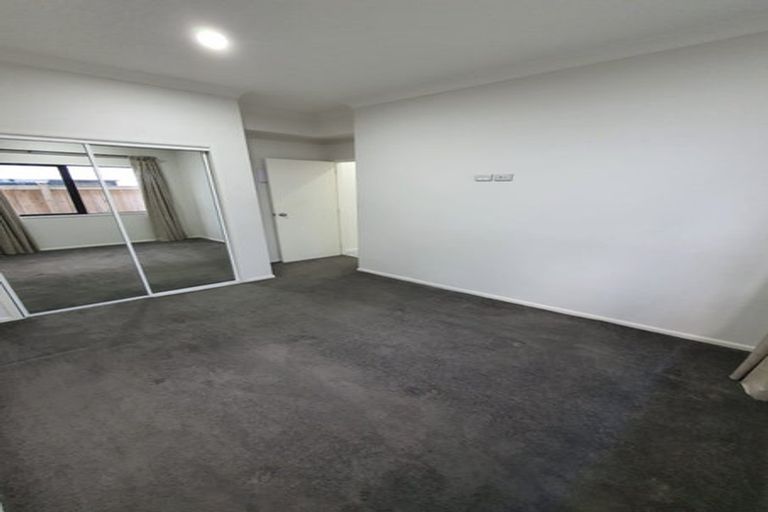 Photo of property in 98 Tir Conaill Avenue, Flat Bush, Auckland, 2019
