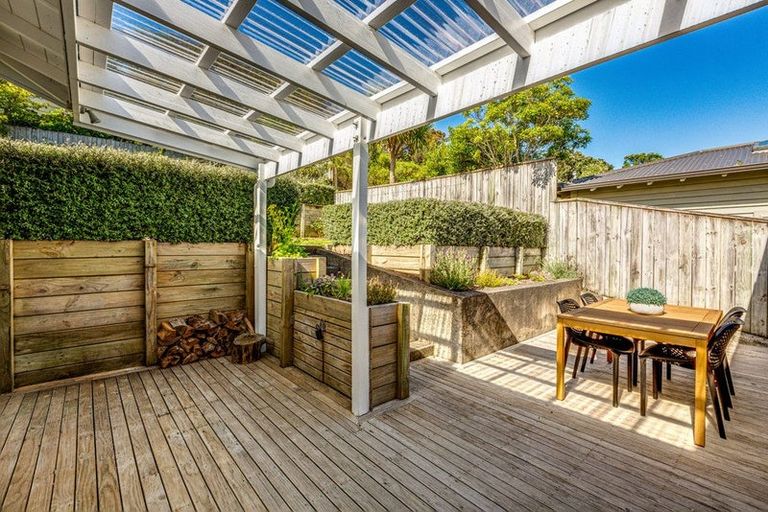 Photo of property in 13 Firth Terrace, Karori, Wellington, 6012