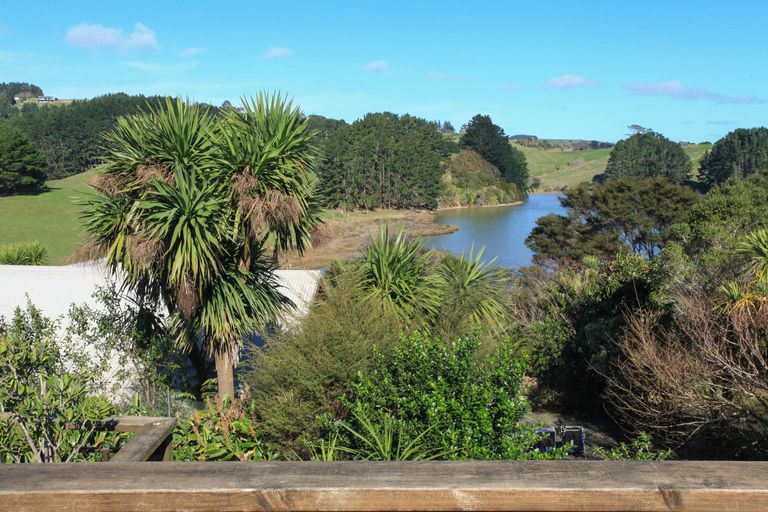 Photo of property in 11 Robertson Street, Raglan, 3225