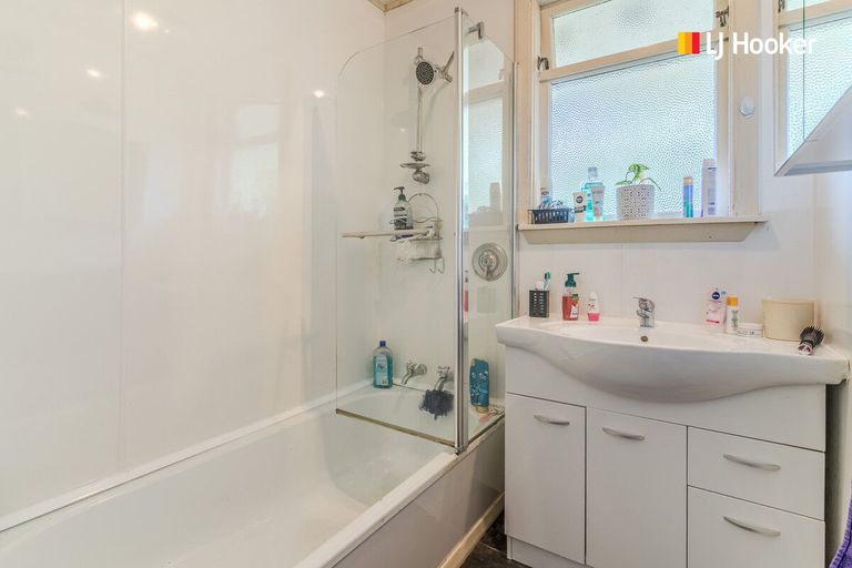 Photo of property in 15 Hanlon Street, Halfway Bush, Dunedin, 9010