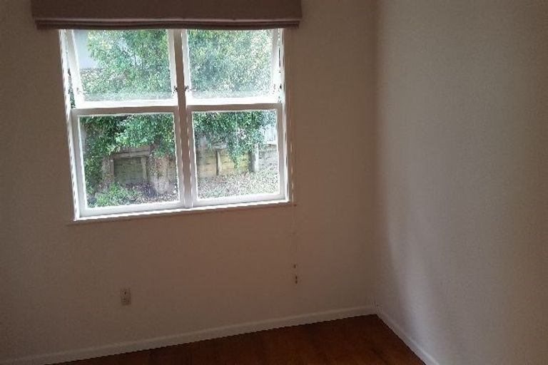 Photo of property in 15 Tyne Road, Forrest Hill, Auckland, 0620