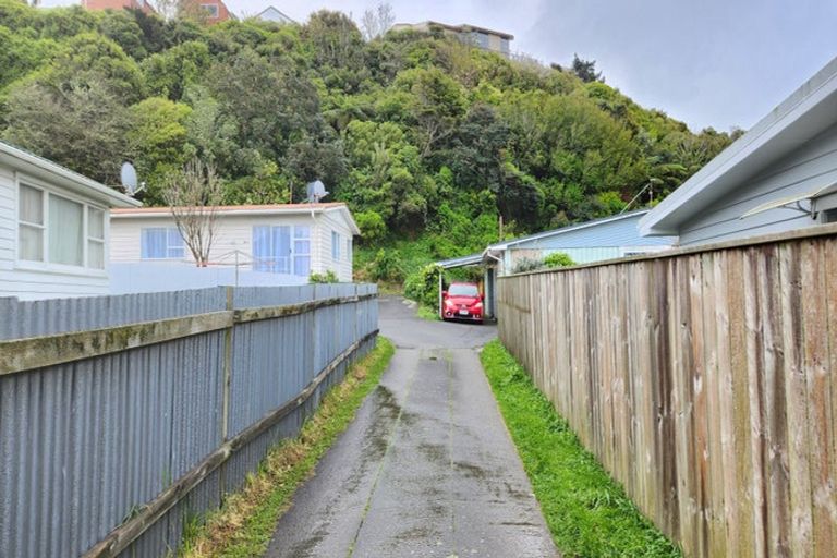 Photo of property in 30b Truscott Avenue, Johnsonville, Wellington, 6037