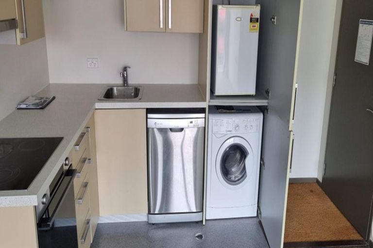 Photo of property in Dual Apartments, 510/142 Vivian Street, Te Aro, Wellington, 6011