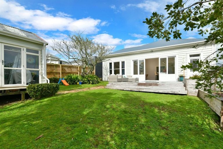 Photo of property in 28 Rata Street, Helensville, 0800