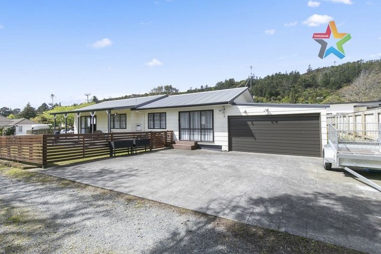 Photo of property in 16a Kairimu Street, Stokes Valley, Lower Hutt, 5019