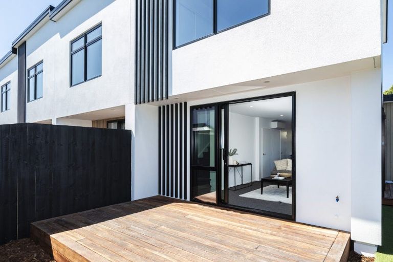 Photo of property in 2/46 Division Street, Riccarton, Christchurch, 8041