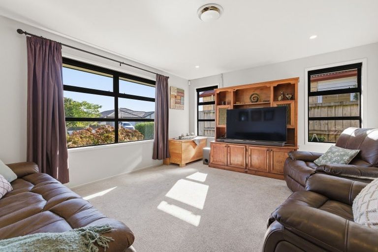 Photo of property in 132 Puhirake Crescent, Pyes Pa, Tauranga, 3112