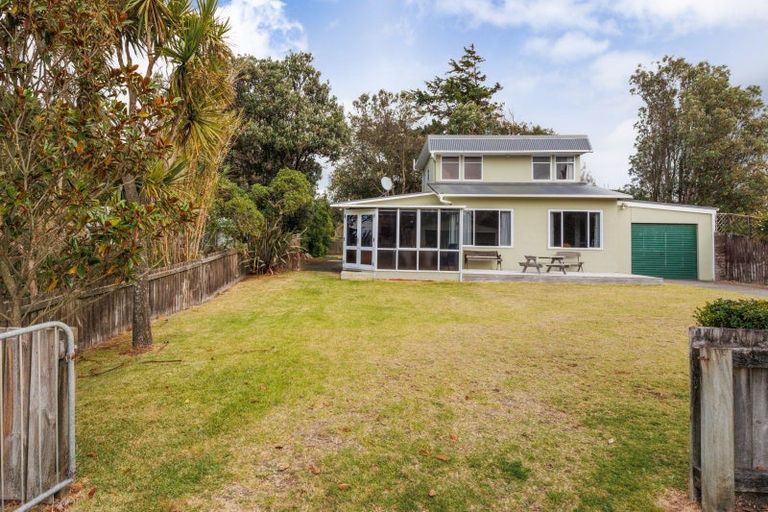 Photo of property in 111 Koputara Road, Himatangi Beach, Foxton, 4891