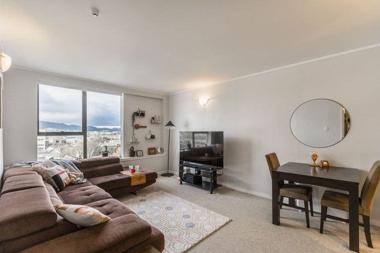 Photo of property in Hobson Court Flats, 56/70 Hobson Street, Thorndon, Wellington, 6011