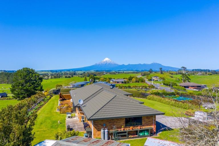Photo of property in 347 Henwood Road, Hillsborough, New Plymouth, 4372