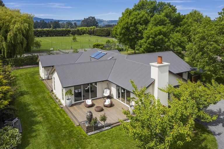 Photo of property in 356 Riccarton Road West, Mosgiel, 9092