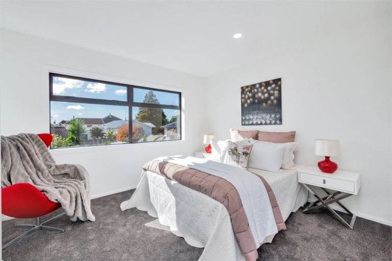 Photo of property in 107a Sturges Road, Henderson, Auckland, 0612