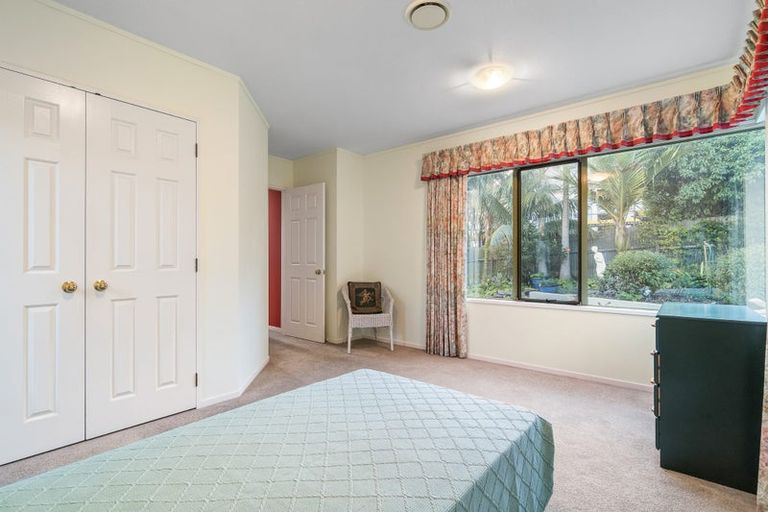 Photo of property in 9 Mariposa Crescent, Birkenhead, Auckland, 0626