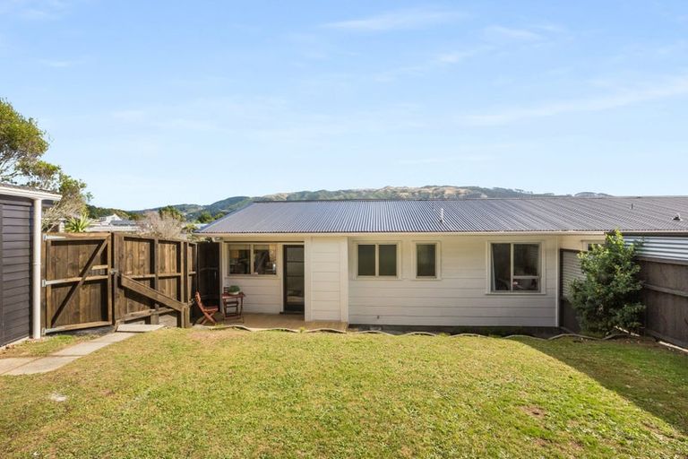 Photo of property in 18a Apple Terrace, Ranui, Porirua, 5024