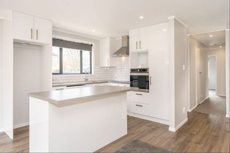 Photo of property in 198 California Drive, Totara Park, Upper Hutt, 5018