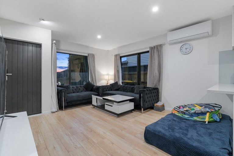 Photo of property in 160d Hill Road, Manurewa, Auckland, 2105