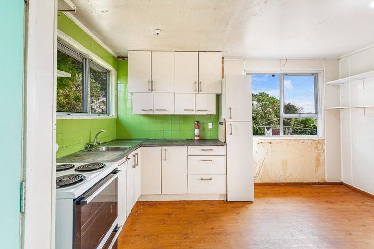 Photo of property in 19 Doone Place, Massey, Auckland, 0614