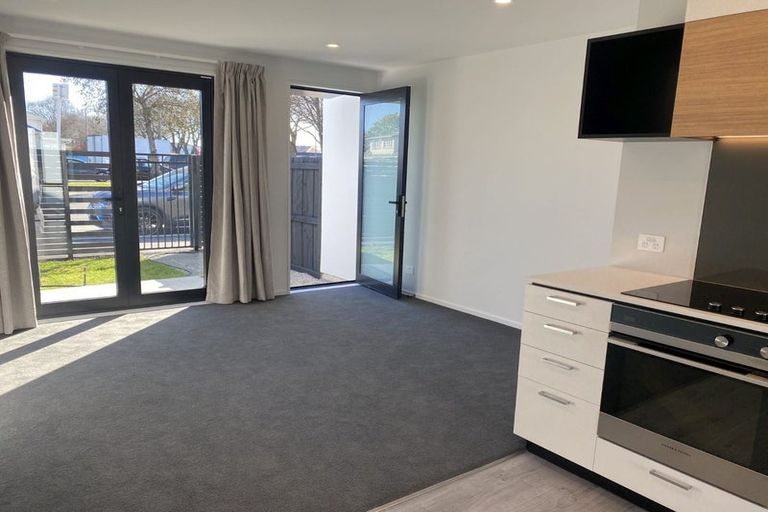 Photo of property in 2/302 Fitzgerald Avenue, Christchurch Central, Christchurch, 8013