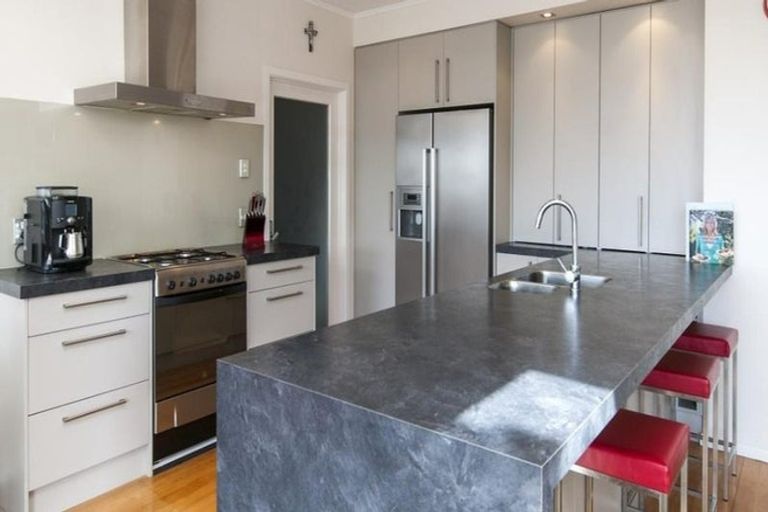 Photo of property in 1/124 Bucklands Beach Road, Bucklands Beach, Auckland, 2012