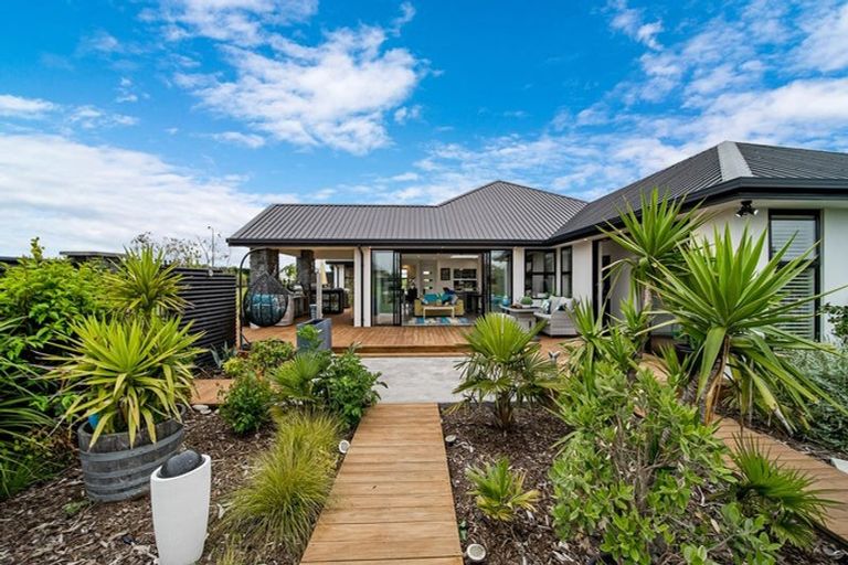 Photo of property in 11 Whitcombe Place, Darfield, 7571