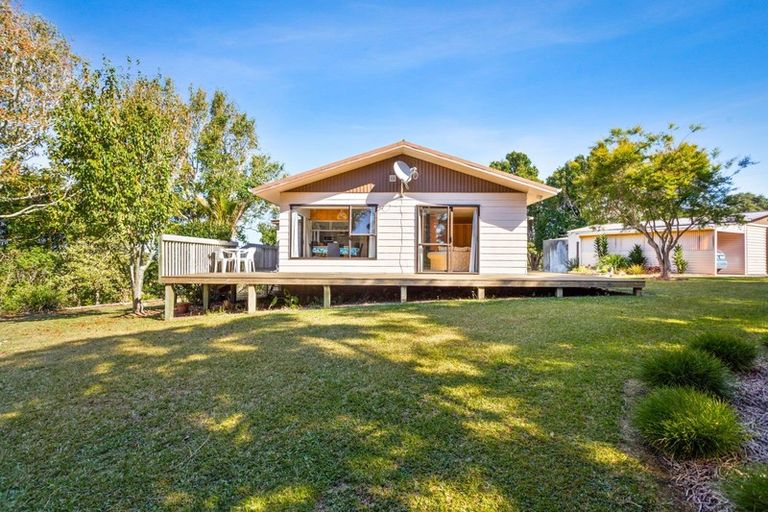 Photo of property in 290 Taylor Road, Waimauku, 0882