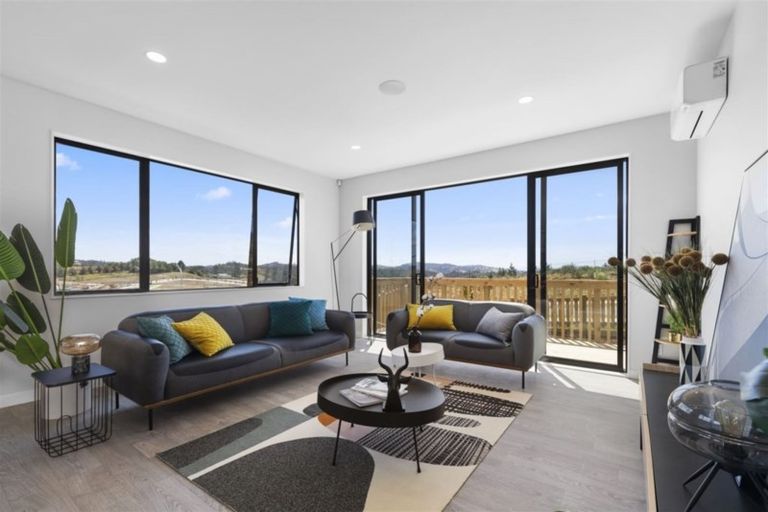 Photo of property in 2 Takurua Terrace, Orewa, 0931