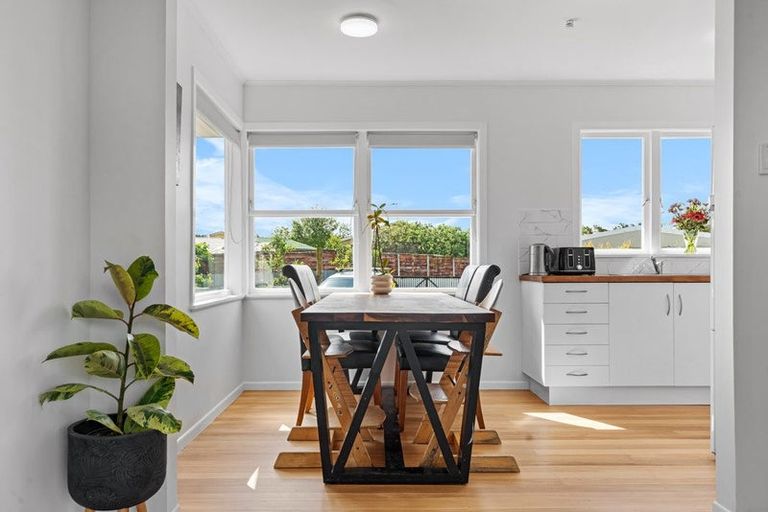 Photo of property in 20 Rosalind Street, Deanwell, Hamilton, 3206