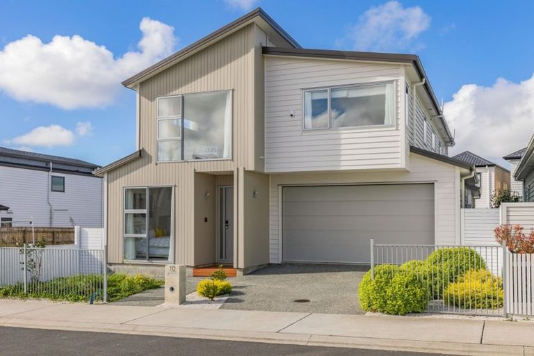 Photo of property in 10 Roa Avenue, Hobsonville, Auckland, 0616