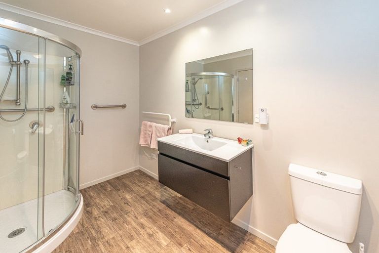 Photo of property in Caversham Park, 2/7 Caversham Road, Westmere, Whanganui, 4501