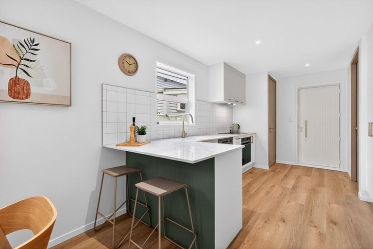 Photo of property in 2/46 Cuba Street, Petone, Lower Hutt, 5012