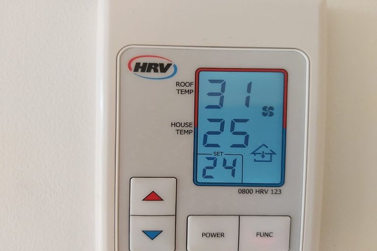 Photo of property in 2/34 Corunna Road, Milford, Auckland, 0620